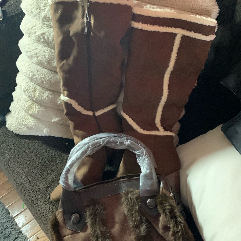 A boot and pocket book